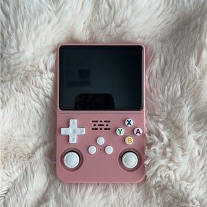 R36S Handheld Pink Game Console